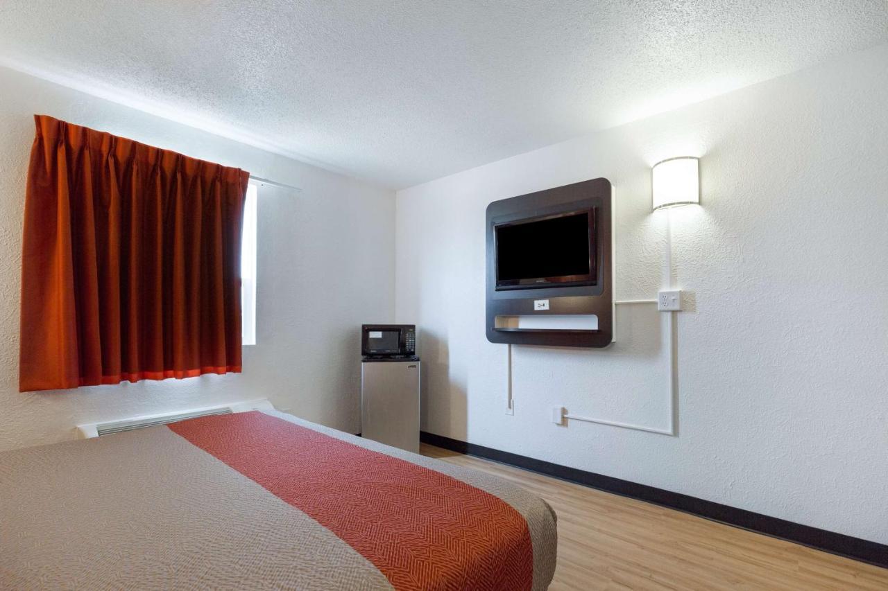 Motel 6-Lincoln, Il ภายนอก รูปภาพ